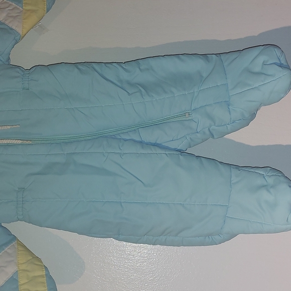 Vtg Baby Boy Blue Snowsuit with embroidered train size 9-12 months - Picture 3 of 5